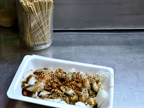 Chee cheong fan (steamed rice flour rolls)