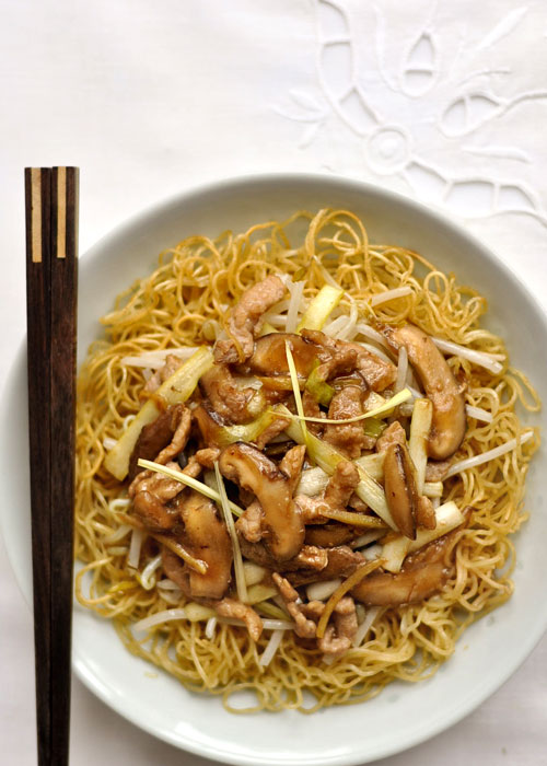 Cantonese Fried Noodles with Shredded Pork