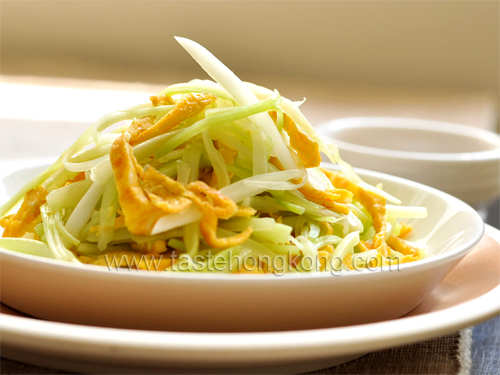 Celery and Egg Shreds with Vinegar Miso Sauce