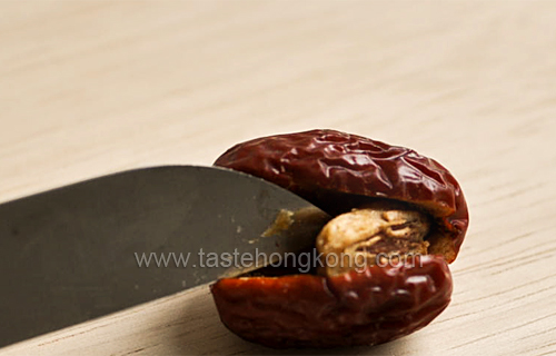 Removing Pit or Stone from a Red Date