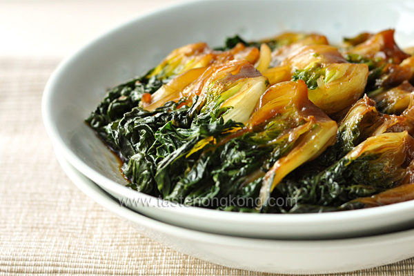 Braised Bok Choy, a Simple Shanghainese Dish