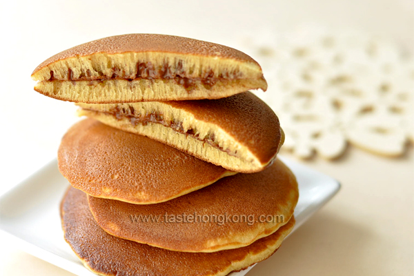 Dorayaki, the Japanese Sweet Pancake