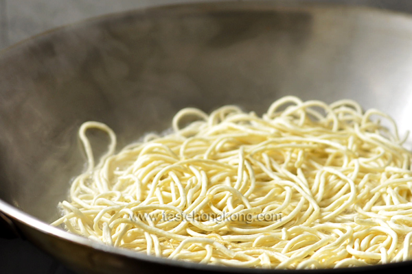 Blanching E-Fu Noodles