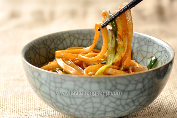 Wheat Noodles with Spring Onion Oil