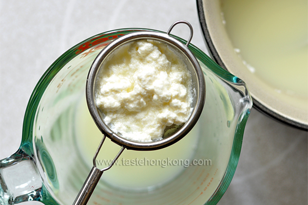 Homemade Cottage Cheese without Renet