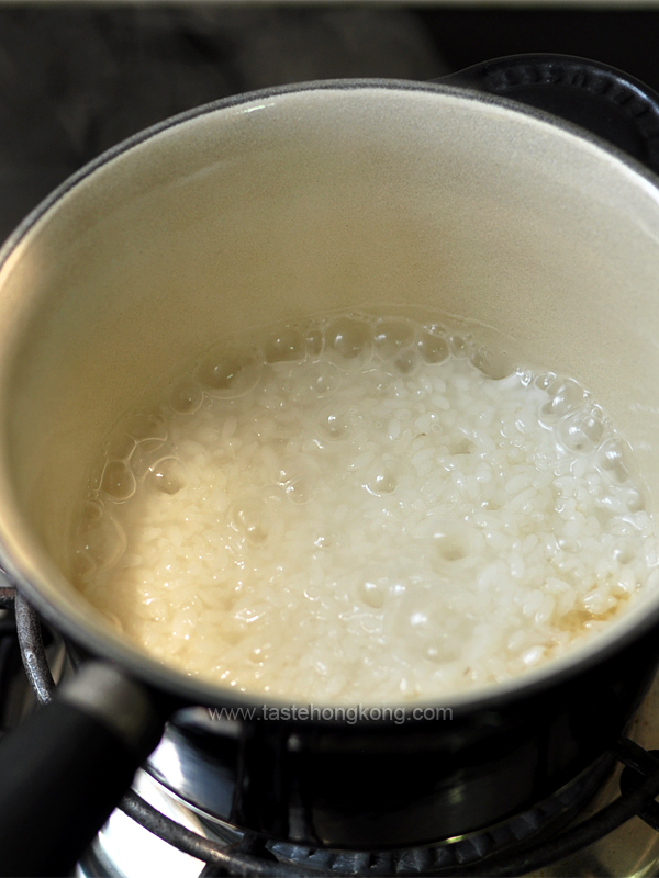 How to Cook Rice in a Pot