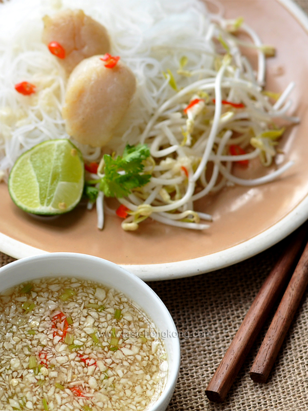 Lime and Garlic Sauce for Rice Noodles, Thai Style