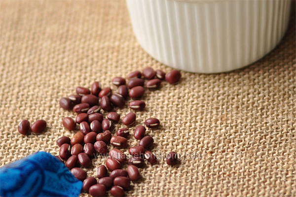 Pureeing Red Bean Paste