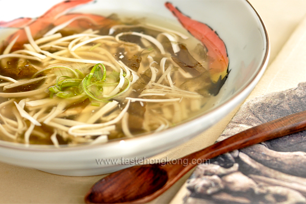 Tofu Noodle Potage, a Chinese Vegetarian Soup