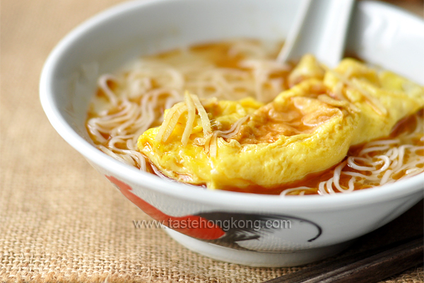 Chinese Ginger Wine Soup with Black Sesame Oil and Egg