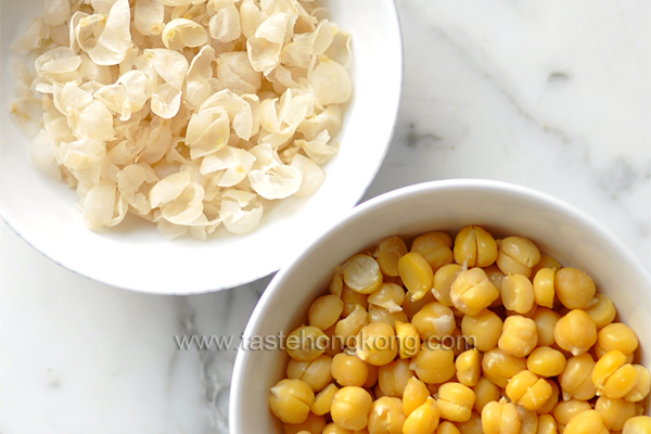 How to Skin Chickpeas (Garbanzo Beans), Faster and Easier