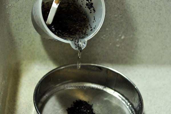 Washing Black Sesame seeds