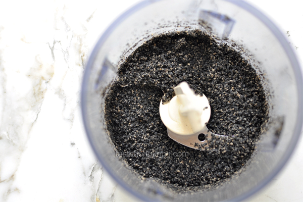 Black Sesame Seeds with Steamed Rice