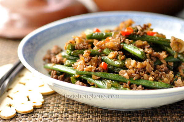 Chinese Dry Fried French Beans or Haricots Verts 乾煸四季豆