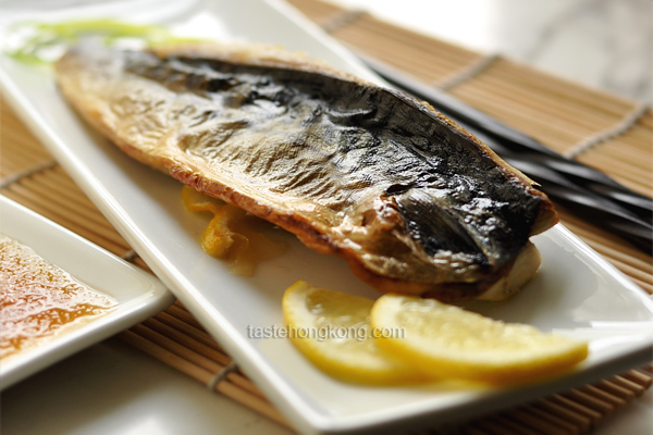 Grilled Mackerel (Saba) with a Daikon Dipping Sauce, Japanese Style