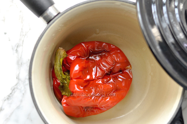 How to Roasted and Skinned Bell Pepper, Step-by-Step