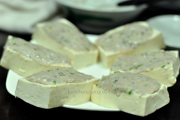 How to Stuff Tofu with Fish Paste