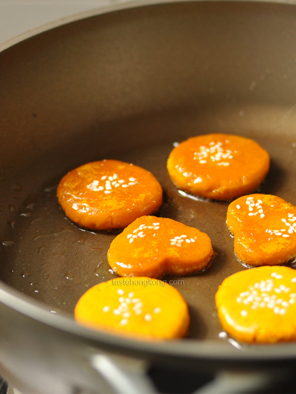 How to Fry Mini Pumpkin Glutinous aka Sweet Rice Pancake