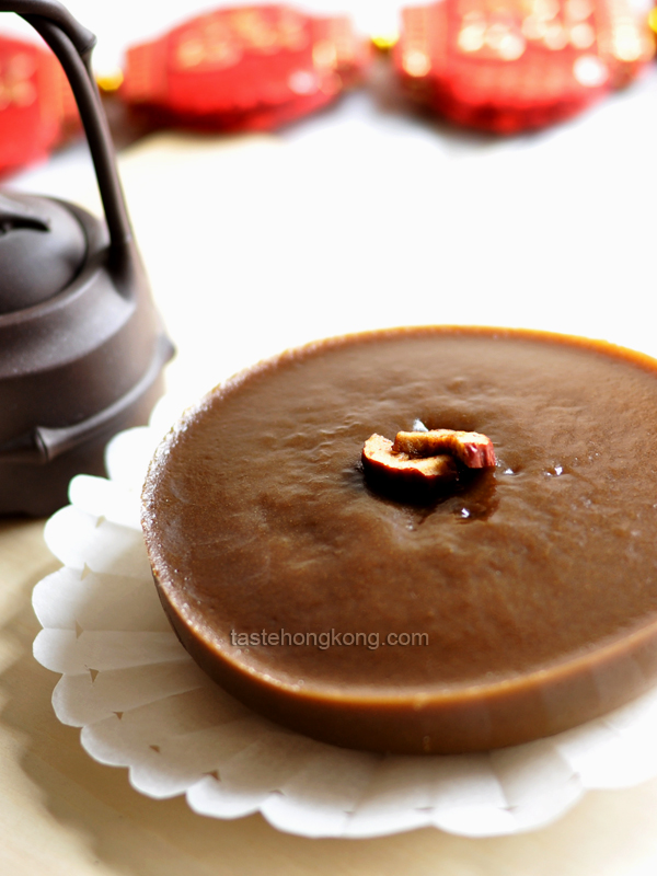 Chinese Sticky Rice Cake with Coconut Flavor, Steamed and Fried